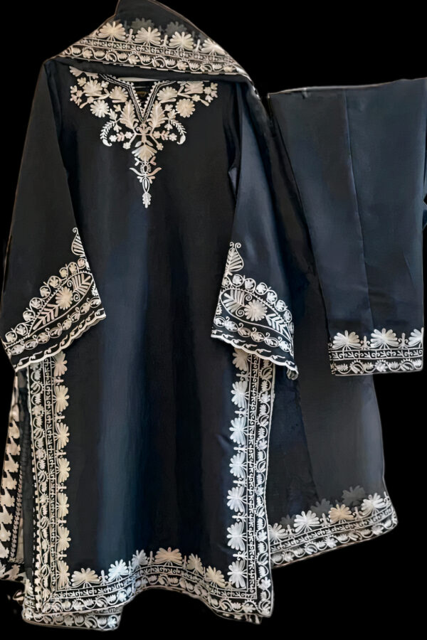 Elegant 3-Piece Embroidered Black Lawn Suit - Image 3